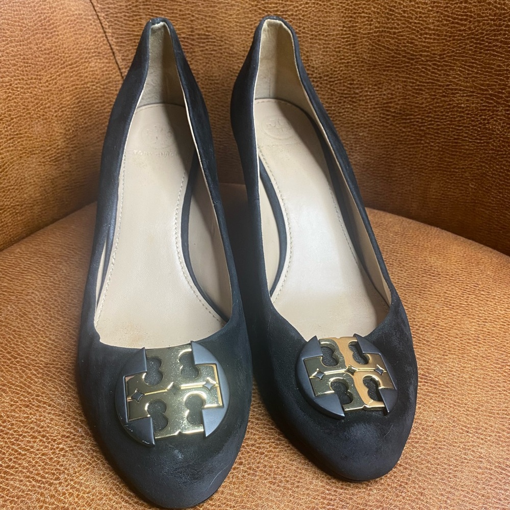 Tory Burch Black Suede Wedge Flats / Pumps - Size 9